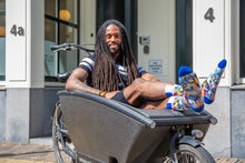 Afbeelding in Gallery-weergave laden, fiets sokken, wielren sokken, tour de france, geprinten sokken, vrolijke sokken, happy socks, cadeautje, sfeerbeeld